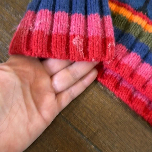 Farm Rio Colorful Heart Pattern Sweater Size Large - Picture 11 of 11